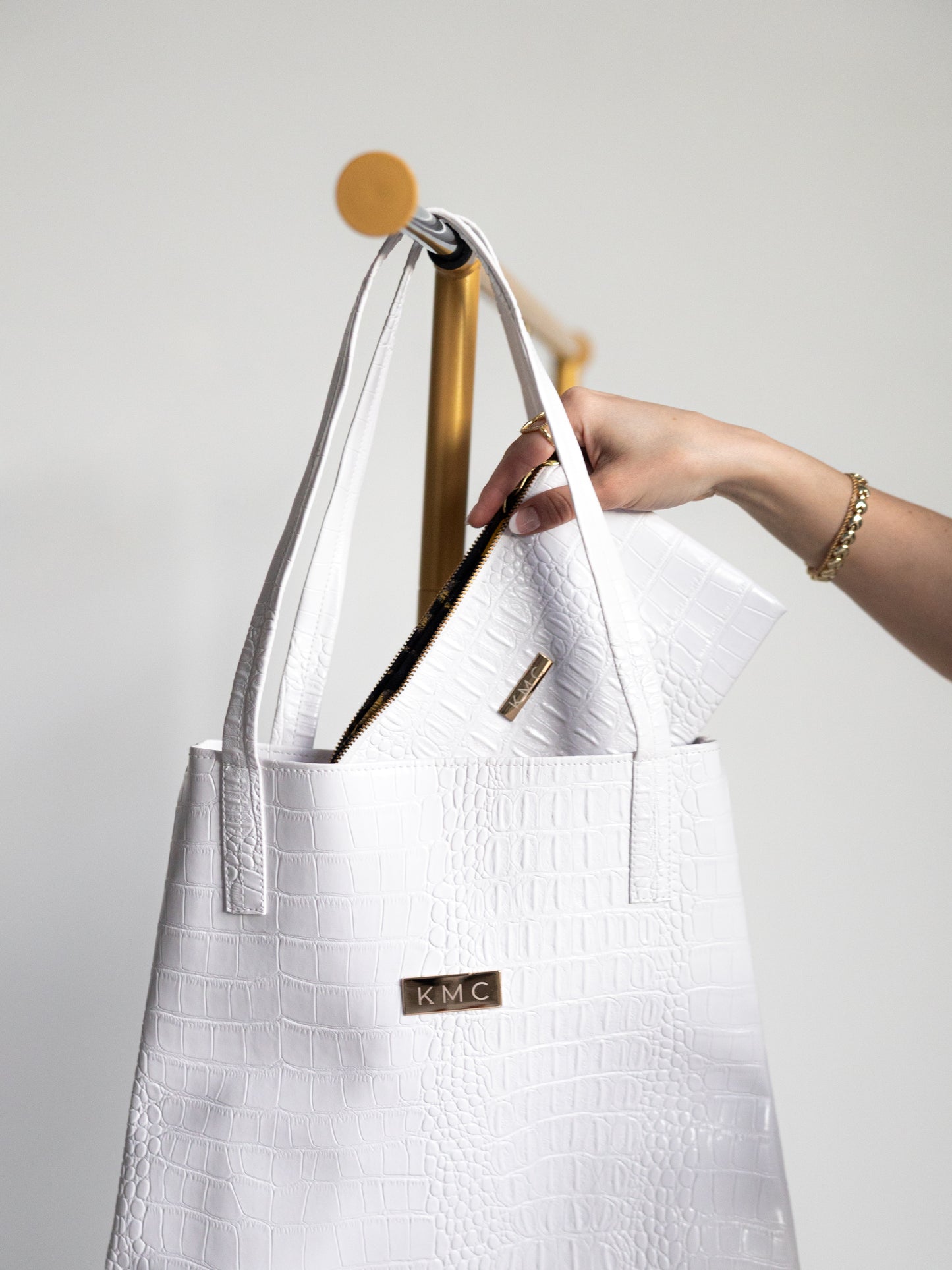 The North-South Tote — Snow 'Big Crocodile'